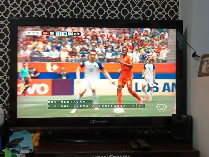Televisão LCD 49 polegadas não é smart