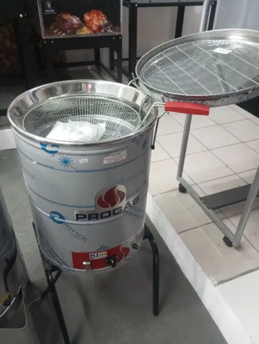 NZ . Fritadeira industrial elétrica 24L água e óleo 8.000w PROGÁS