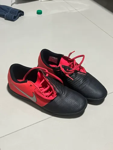 Chuteira Phantom Salão 