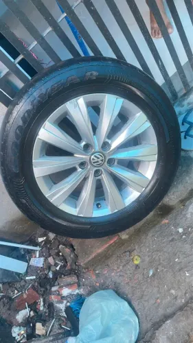 Roda aro 15 original Volkswagen.