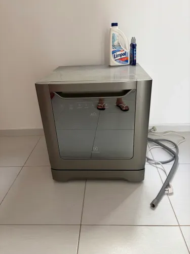 Lavadora de pratos Electrolux