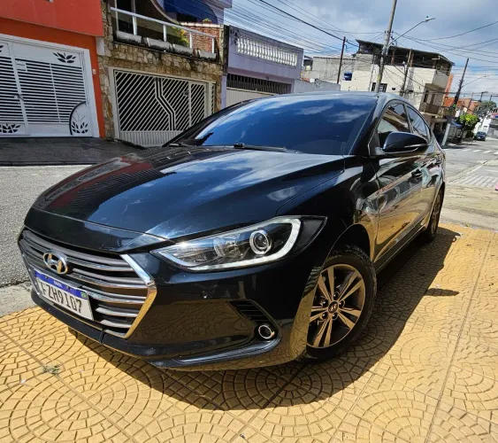 Hyundai Elantra Special Edit. 2.0 16V Flex Aut. 2017