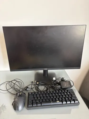 Vendo monitor, teclado e mouse gamer