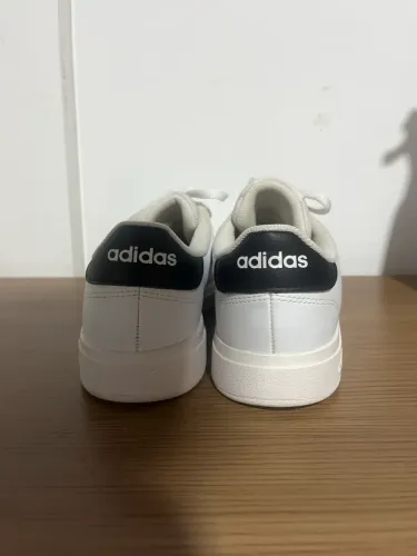 Tênis Adidas Branco