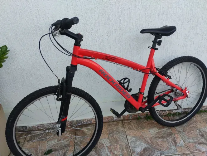 Bicicleta ROCKRIDER ST50 21 marchas freio Shimano