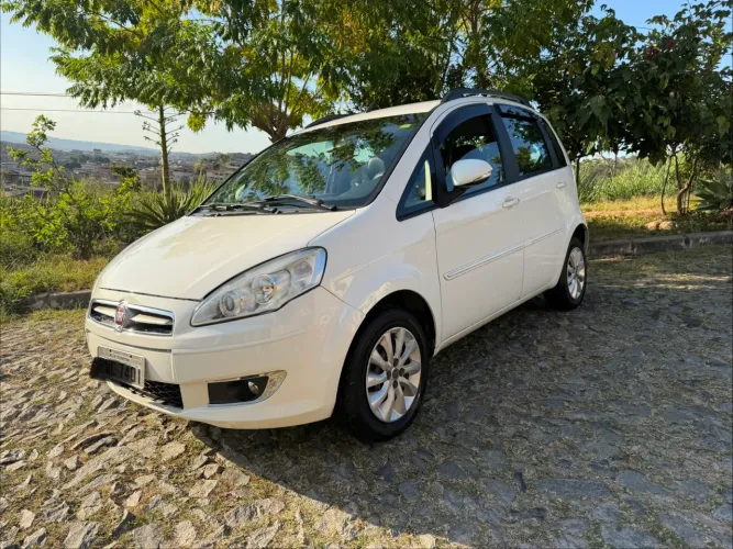 Fiat Idea Attractive 1.4 Fire Flex 8V 5P 2015