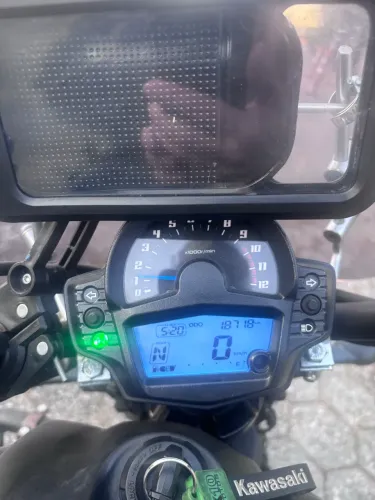 Kawasaki Vulcan 650 S preta