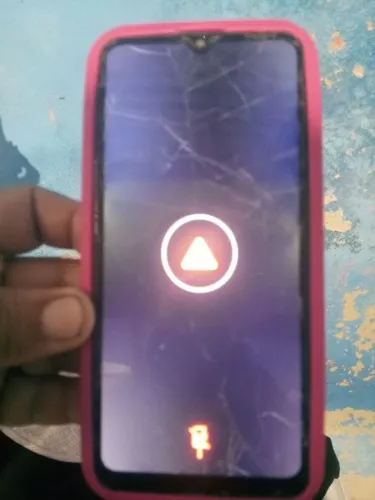 Recolho lixo eletrônico celular quebrado computador notbook e etc entrar em contato