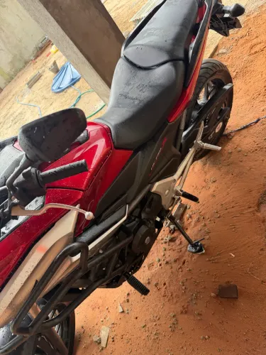 NC750 muito nova