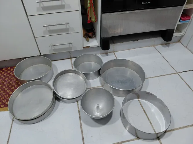 Formas de bolo redonda (kit  de vários tamanhos)