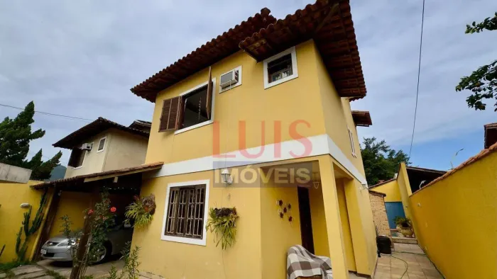 Casa com 3 dormitórios à venda, 180 m² por R$ 750.000,00 - Itaipu - Niterói/RJ