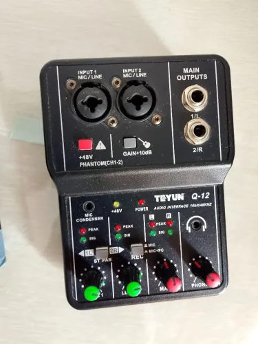 INTERFACE / PLACA DE AUDIO VENDO OU TROCO POR PROJETOR SHOPEE