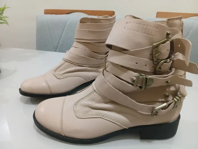 Bota santa lolla tamanho 34 nova