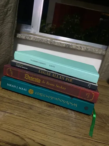 Livros ACOTAR / Drácula / Edgar Allan Poe / Lolita