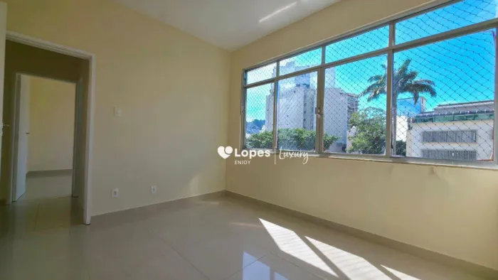 Apartamento a venda com 2 quartos com vaga a venda Humaitá RJ