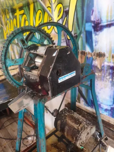 Moenda cana com motor 