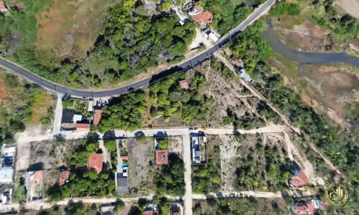 Terreno Estratégico com 5.581,62m² no Loteamento Cidade Balneária Novo Mundo, com Frente p