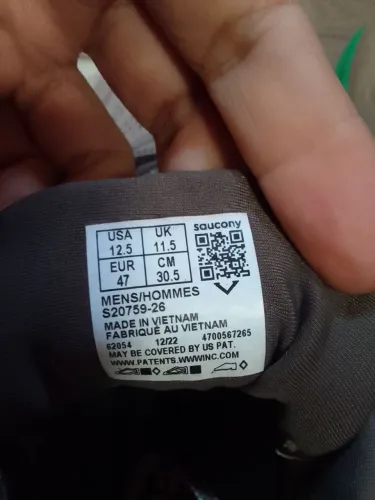 Tênis importado