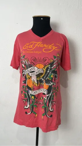 Camiseta Ed Hardy gola V panteras com pedrarias