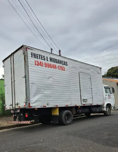 Fretes e Mudanças.