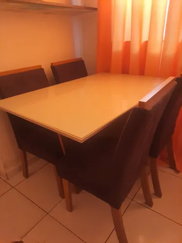 MESA 4 CADEIRAS
