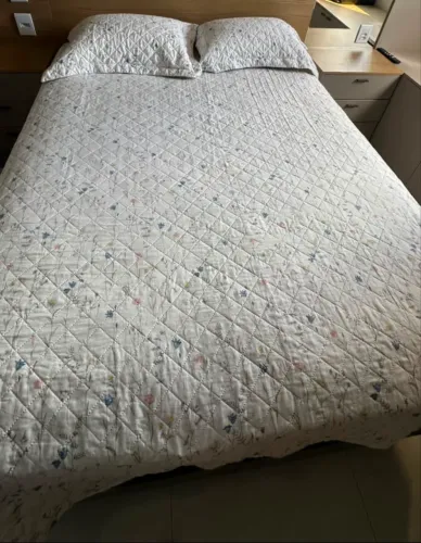 Vendo cama de casal 2 meses de uso