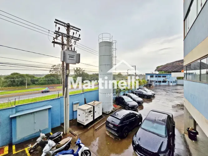 Galpão comercial para venda e locação no Bairro Jardim Jóquei Clube, próximo à Rod, Anhang