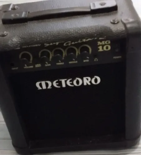 Amplificador meteoro super guitar mg10