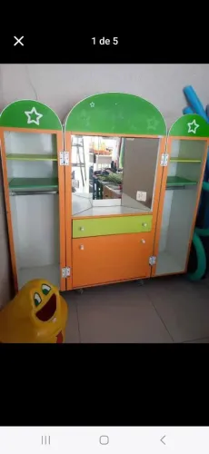 Camarim de Pintura com rodinhas e dobrável pra facilitar transportar e guardar