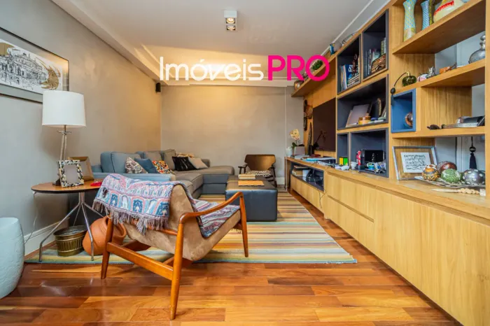 Apartamento Totalmente Reformado à Venda na Rua Jacurici ? Pronto para Morar!