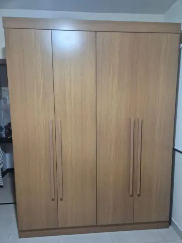 Guarda Roupa 4 portos