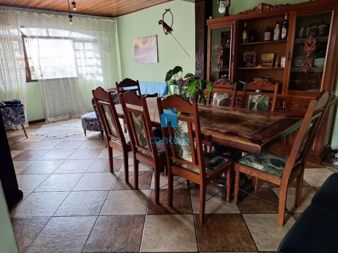Casa à venda em Osasco, Vila Quitaúna, com 3 suítes, com 220 m²
