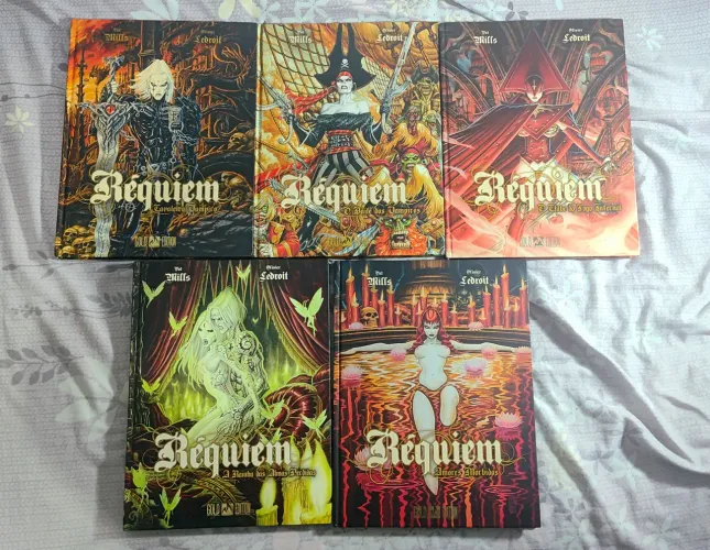 Coleção Réquiem Cavaleiro Vampiro- Vol 1 ao 5- Mythos
