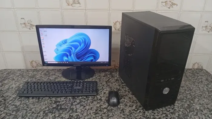 Computador Intel 1150 - 4GB - LCD 19
