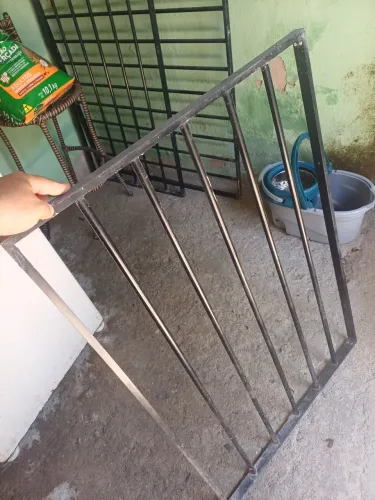 Vendo 3 grades alumínio