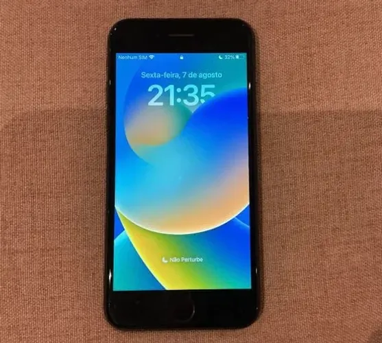 iPhone 8 semi novo