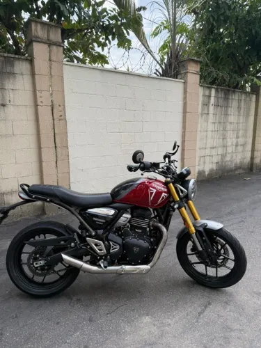 Vendo uma excelente moto