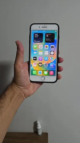 IPHONE 8 PLUS - 256GB - R$ 400