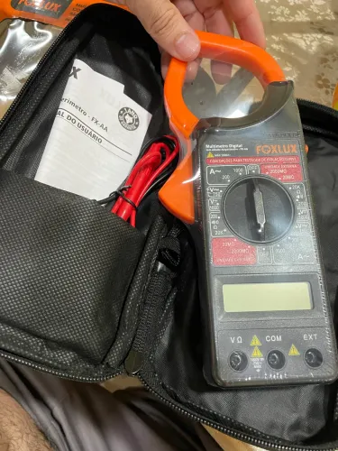 Alicate amperímetro 