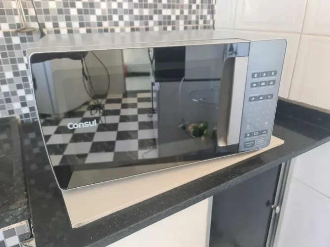 Micro-ondas cônsul 32litros seme novo