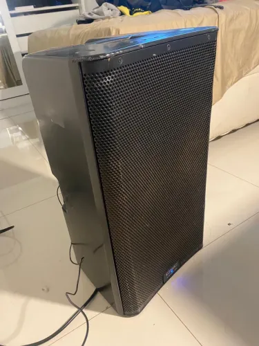CAIXA DE SOM QSC K12.2 2000W Original USA | Melhor Caixa Ativa do Mercado