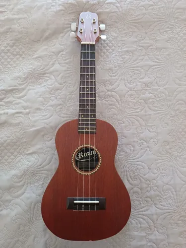 Vende-se Ukulelê Rozini
