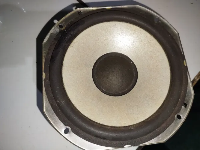 Alto falante Sony, modelo GPX77.
