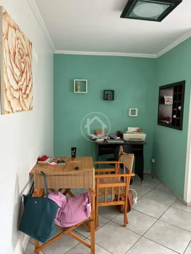 APARTAMENTO NO QUARTO ANDAR EDIFÍCIO EUDES COSTA