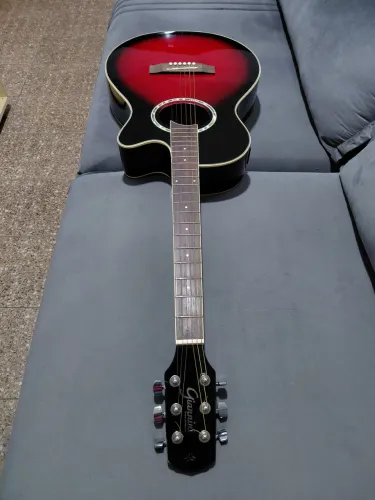 Violão elétrico Giannini