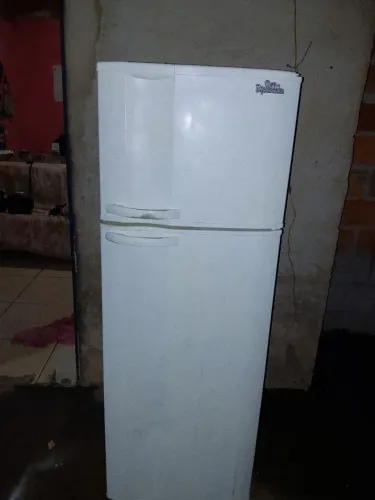 Vendo geladeira funcionando perfeitamente