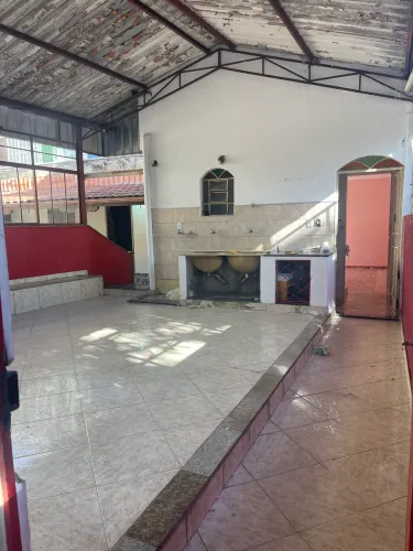 Alugo casa 2 quartos 