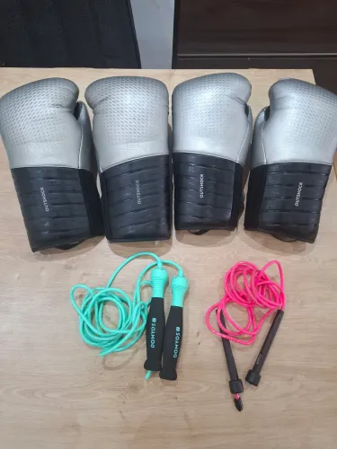 LUVAS DE LUTAS (BOXE, MUAY THAI)