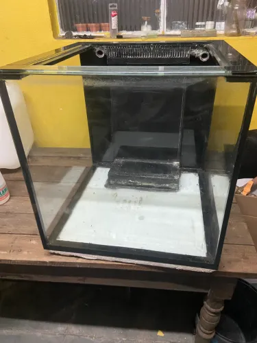 Aquário cubo 50x50x50