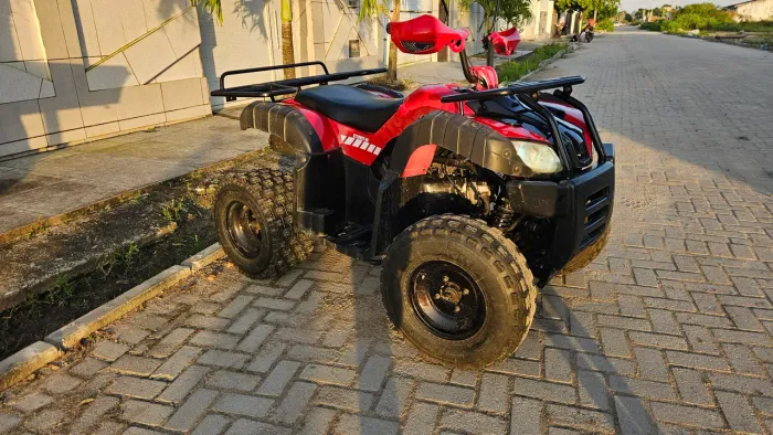 Quadriciclo Shineray 200cc 4x2 - Ano 2015
